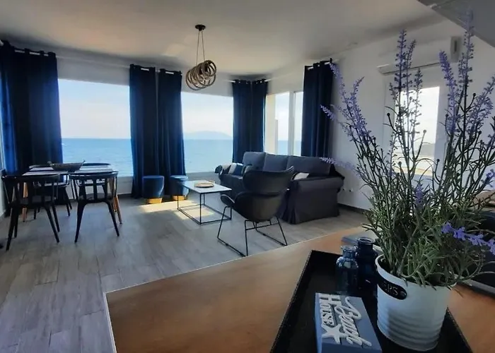 Villa Dimitri - Beach House