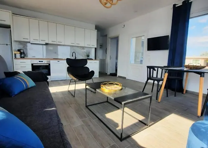 Villa Dimitri - Beach House
